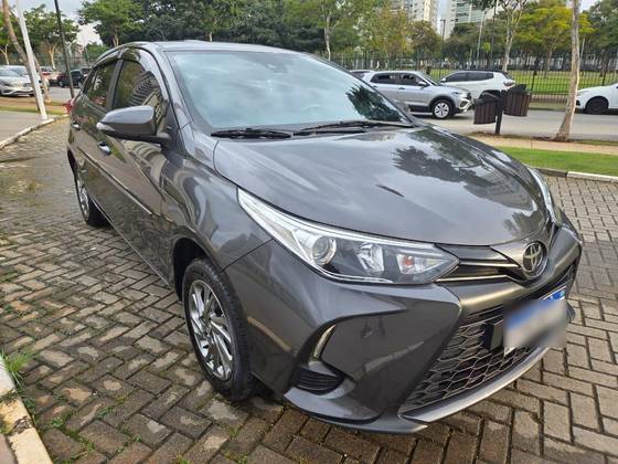 TOYOTA YARIS 1.5 16V FLEX XS CONNECT MULTIDRIVE TOYOTA YARIS 1.5 16V FLEX XS CONNECT MULTIDRIVE